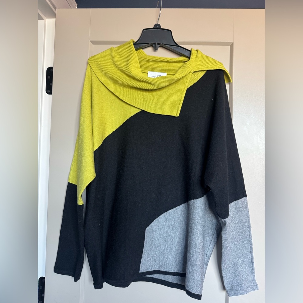 Joseph Ribkoff Women's Sweater - Lime, Black, Light Gray